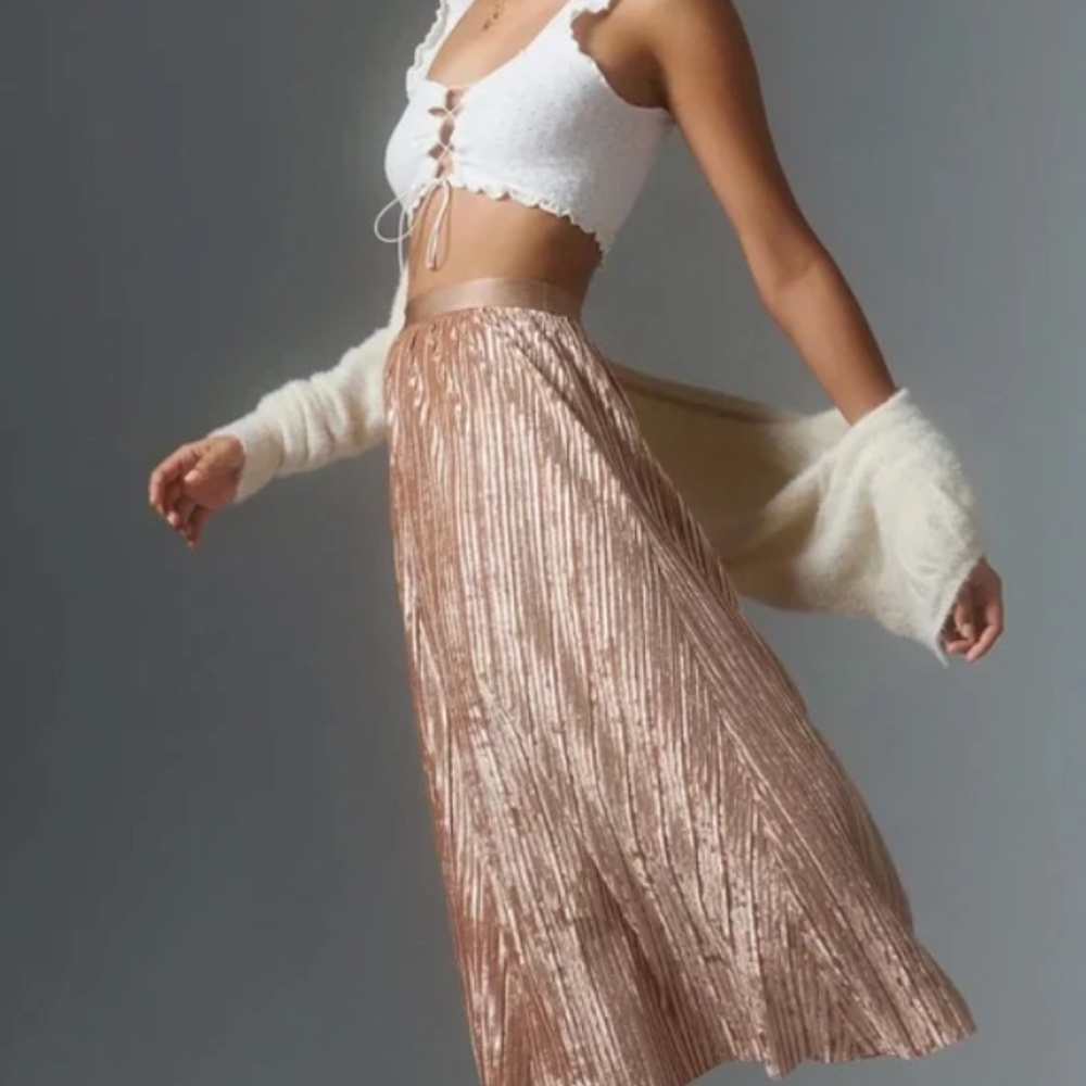 NWT Beyond Yoga Uptown Velvet Skirt